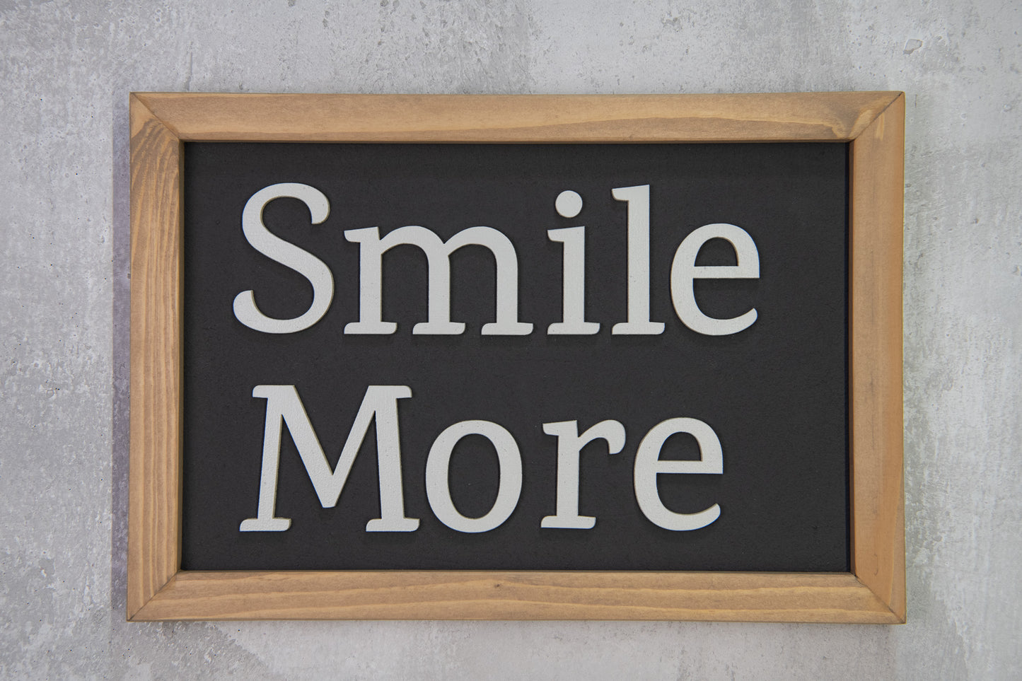 Ξύλινη Πινακίδα Τοίχου – Smile More – Χειροποίητη Διακοσμητική
