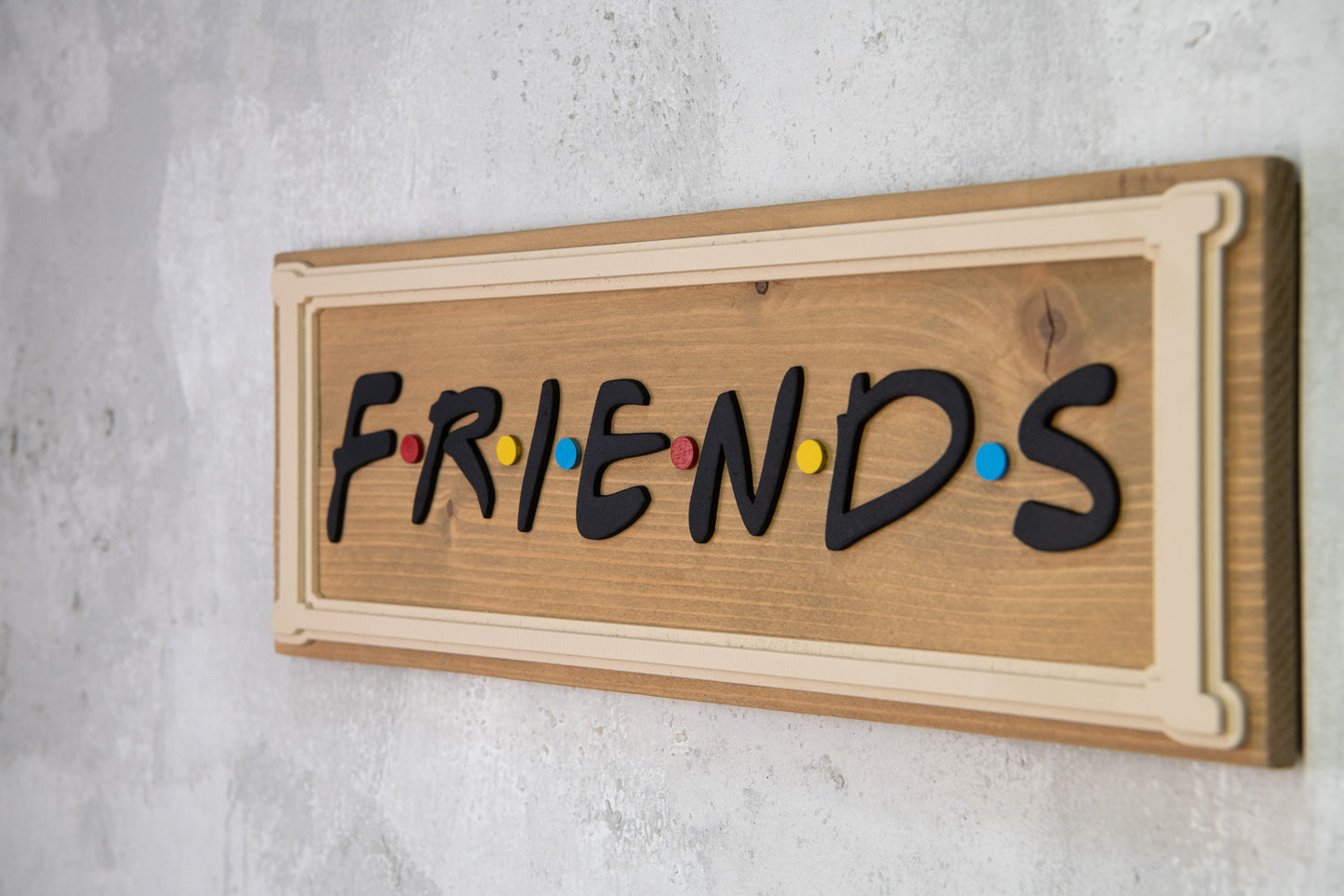 Χειροποίητη Ξύλινη Πινακίδα FRIENDS
