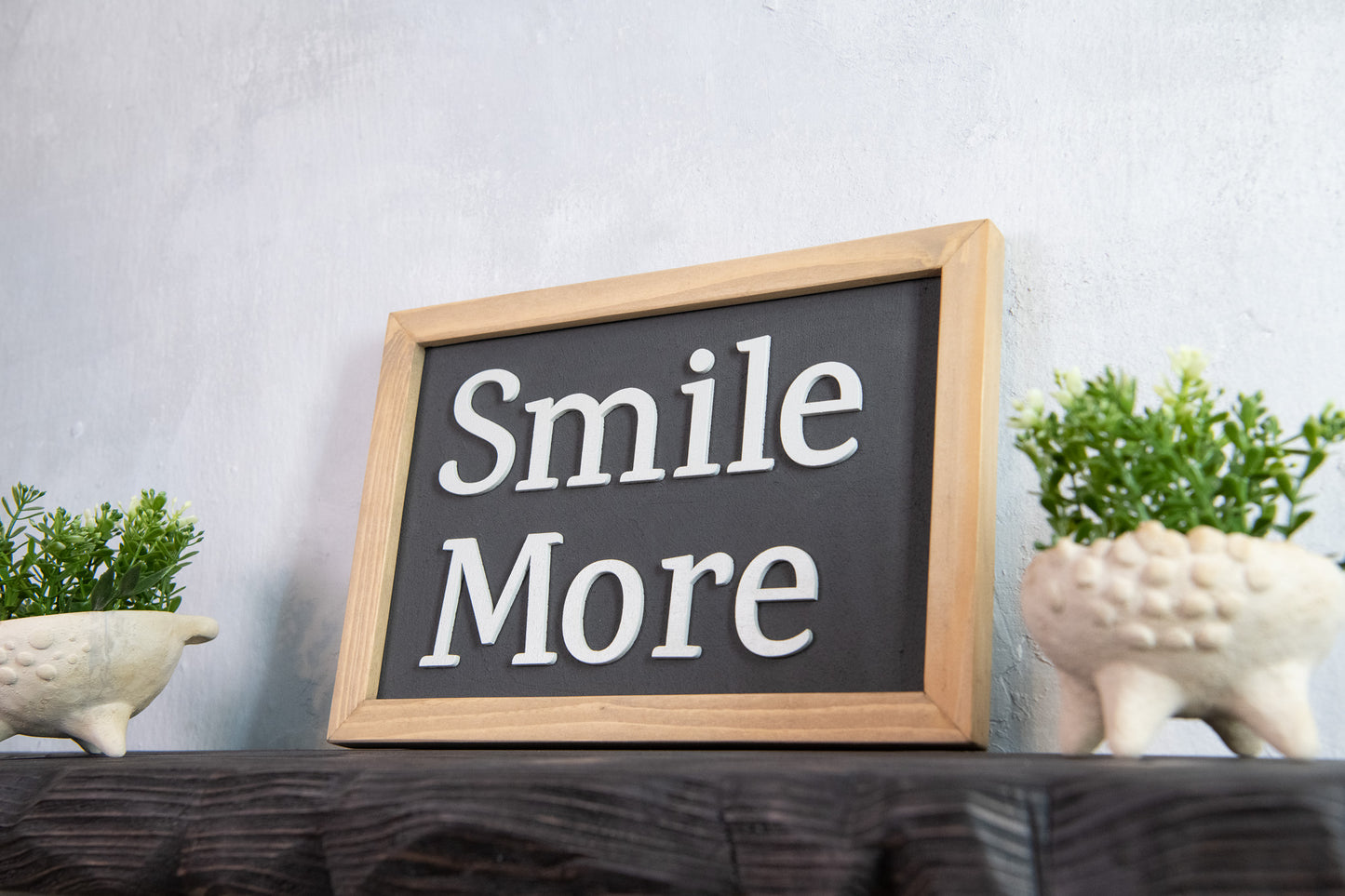 Ξύλινη Πινακίδα Τοίχου – Smile More – Χειροποίητη Διακοσμητική