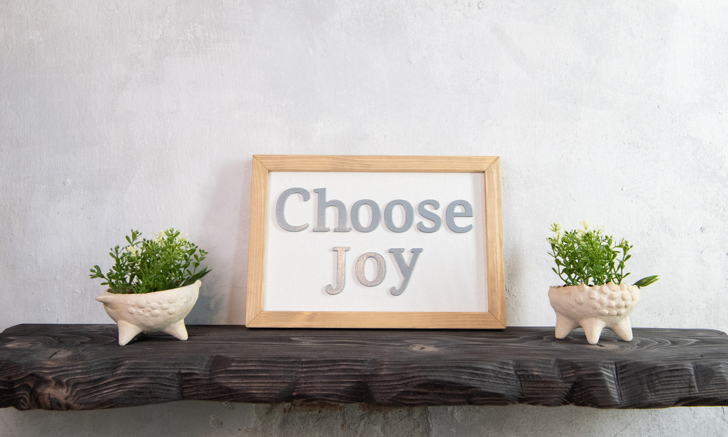 Choose Joy  –  Χειροποίητη ξύλινη πινακίδα με εφέ τσιμέντου